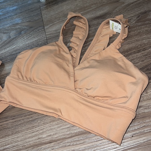 🎃Aerie triangle full coverage sport bra - Picture 3 of 5